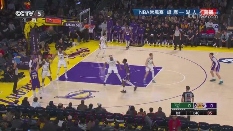 詹姆斯助攻 东契奇三分应声入网 詹姆斯助攻 东契奇三分应声入网